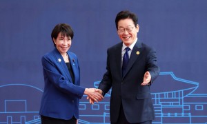 高市早苗突然改口，当众承认一中！李在明行动迅速，马上就要来中国，想要挨个搞定中日？