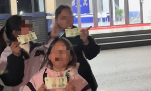 湖南一地小朋友集体到派出所拜年“领红包”，当地回应：特色年俗