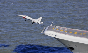 中国家门口，轮不到高市早苗嚣张，辽宁舰调转方向，直奔日本本岛!