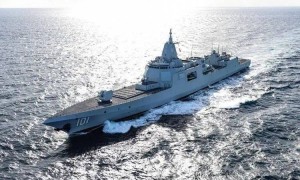 南昌舰跟踪美国无人艇，最近时只有几米？后者毫无反应未发警报，美媒说了句大实话：战时或吃大亏