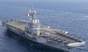 结束访华不到1个月，马克龙宣布法国拟建新航母，8万吨电磁弹射还配六代机