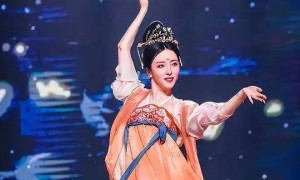 离开央视2年后，再看李思思如今处境，任鲁豫的话终于有人信了